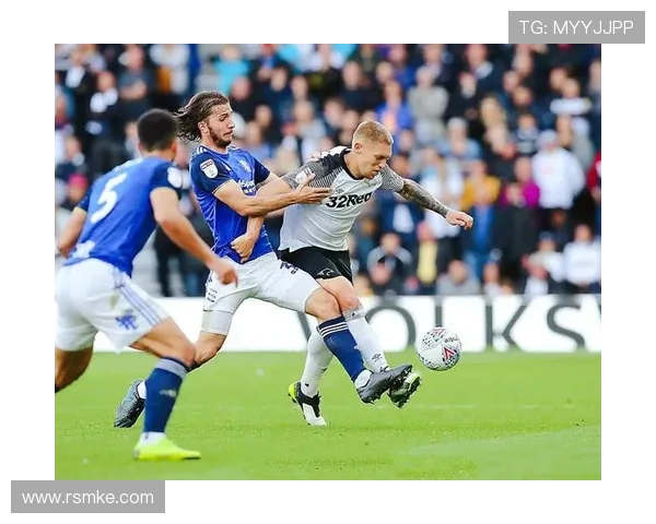 英冠激战布莱克与维冈争夺关键三分全力以赴展现球队实力