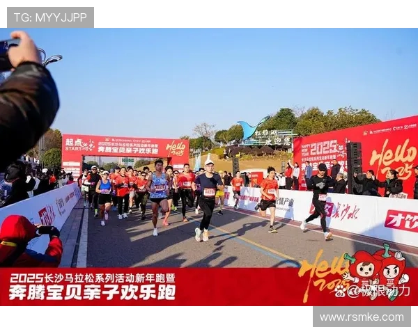 城市马拉松赛场上的成都滑板队速度表现精彩点评与分析
